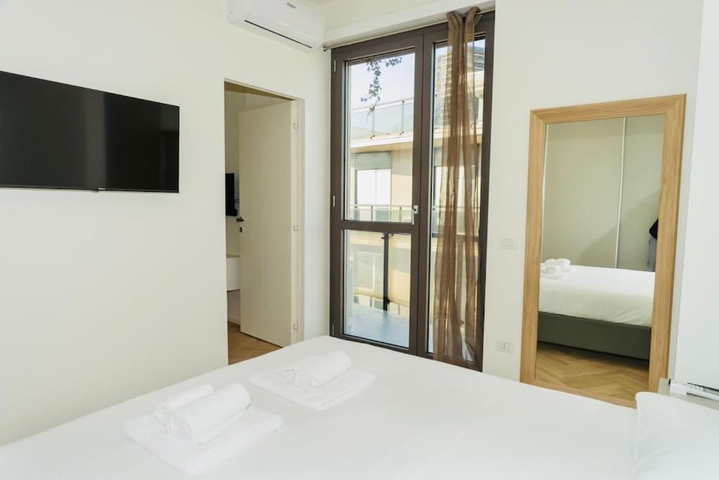 Sky View -Porta Nuova- Appartamento 2 Con Balcone Milano Exteriör bild