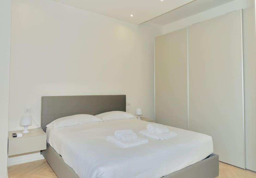 Sky View -Porta Nuova- Appartamento 2 Con Balcone Milano Exteriör bild